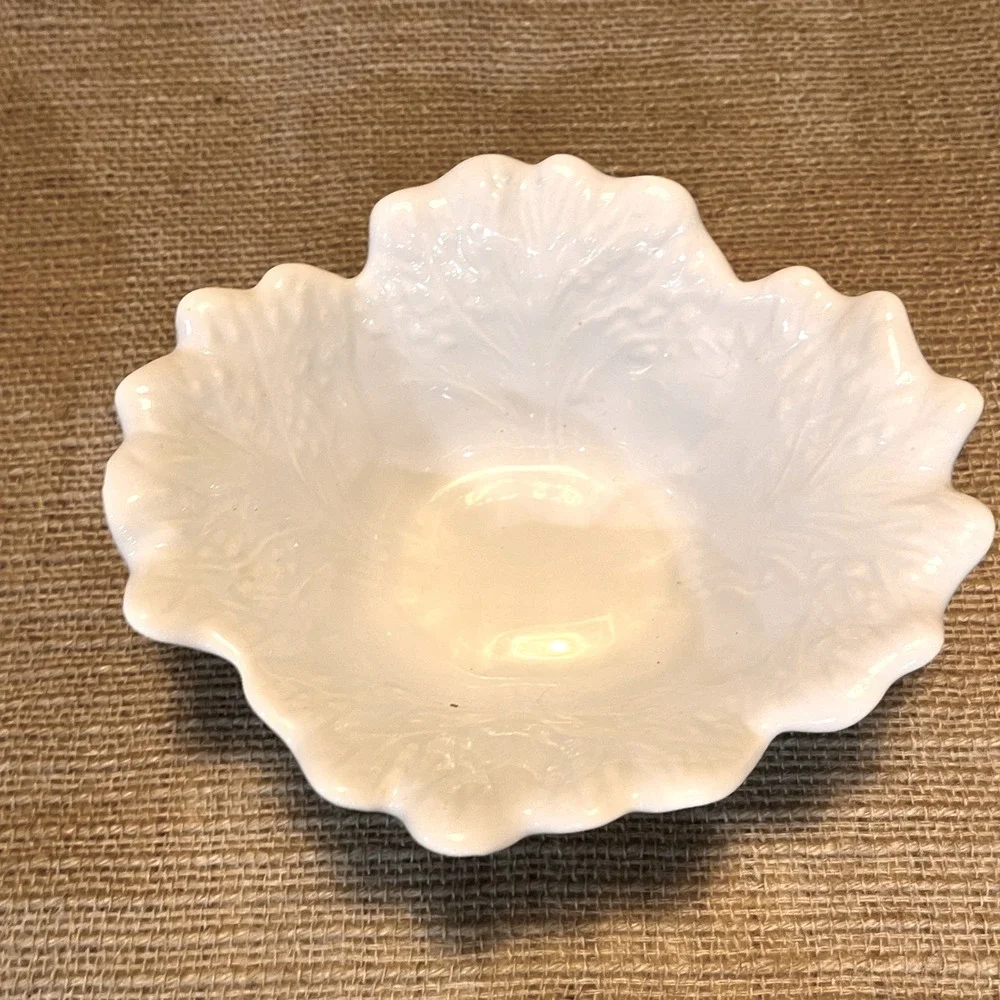 Vintage Mirimar of California Ceramic Cabbage Bowl & Leaf Set White 334 & 335 - Picture 12 of 14